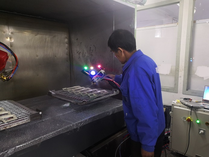 拖动示教喷涂香蕉影视网站APP